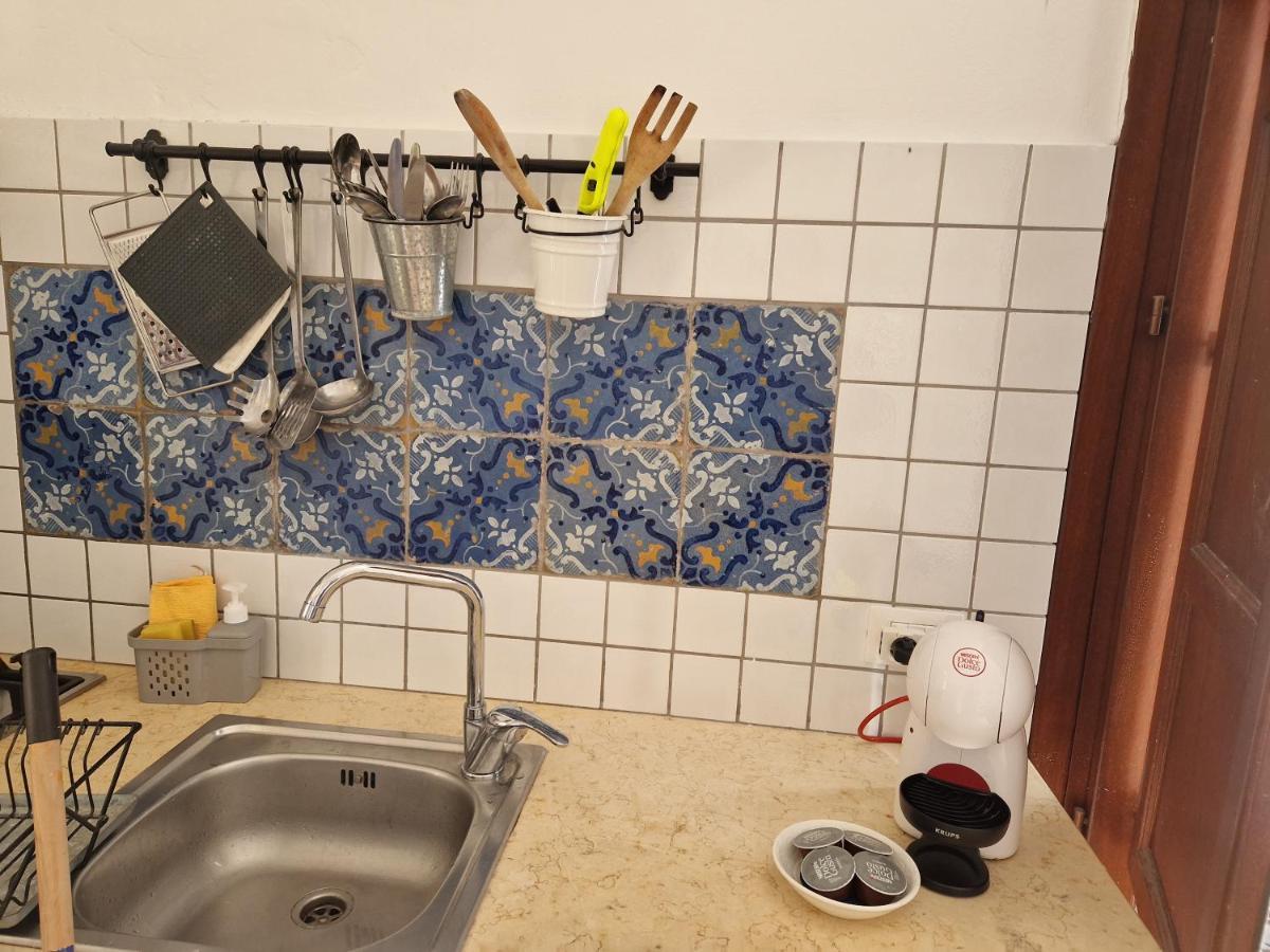 Casette Di Alex Con Terrazza 特拉帕尼 外观 照片